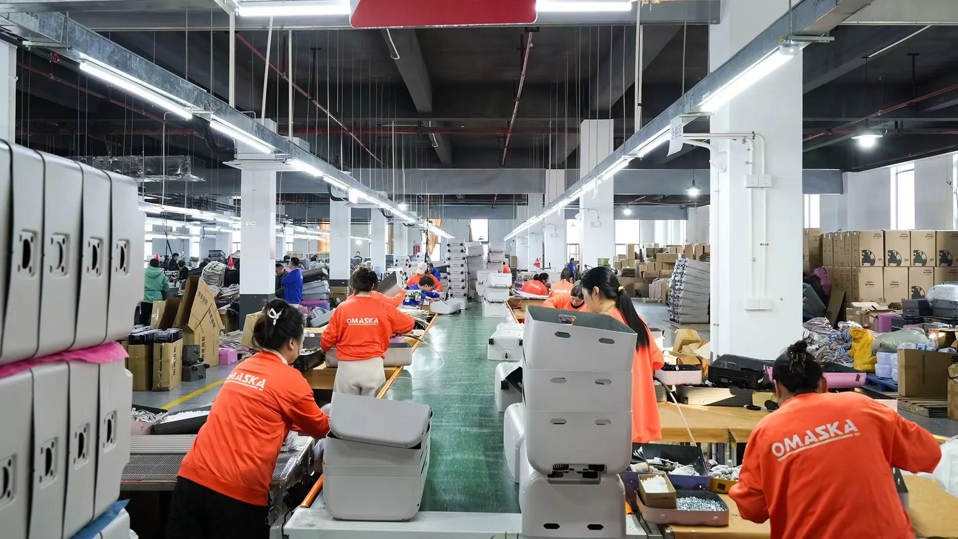 Luggage shell assembly workshop